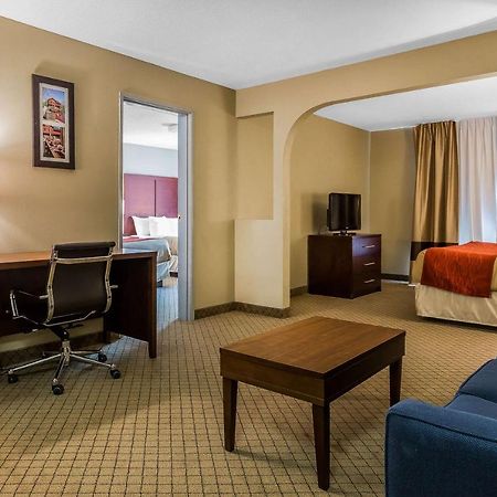 Comfort Inn & Suites Mishawaka-Саут Бенд Екстериор снимка