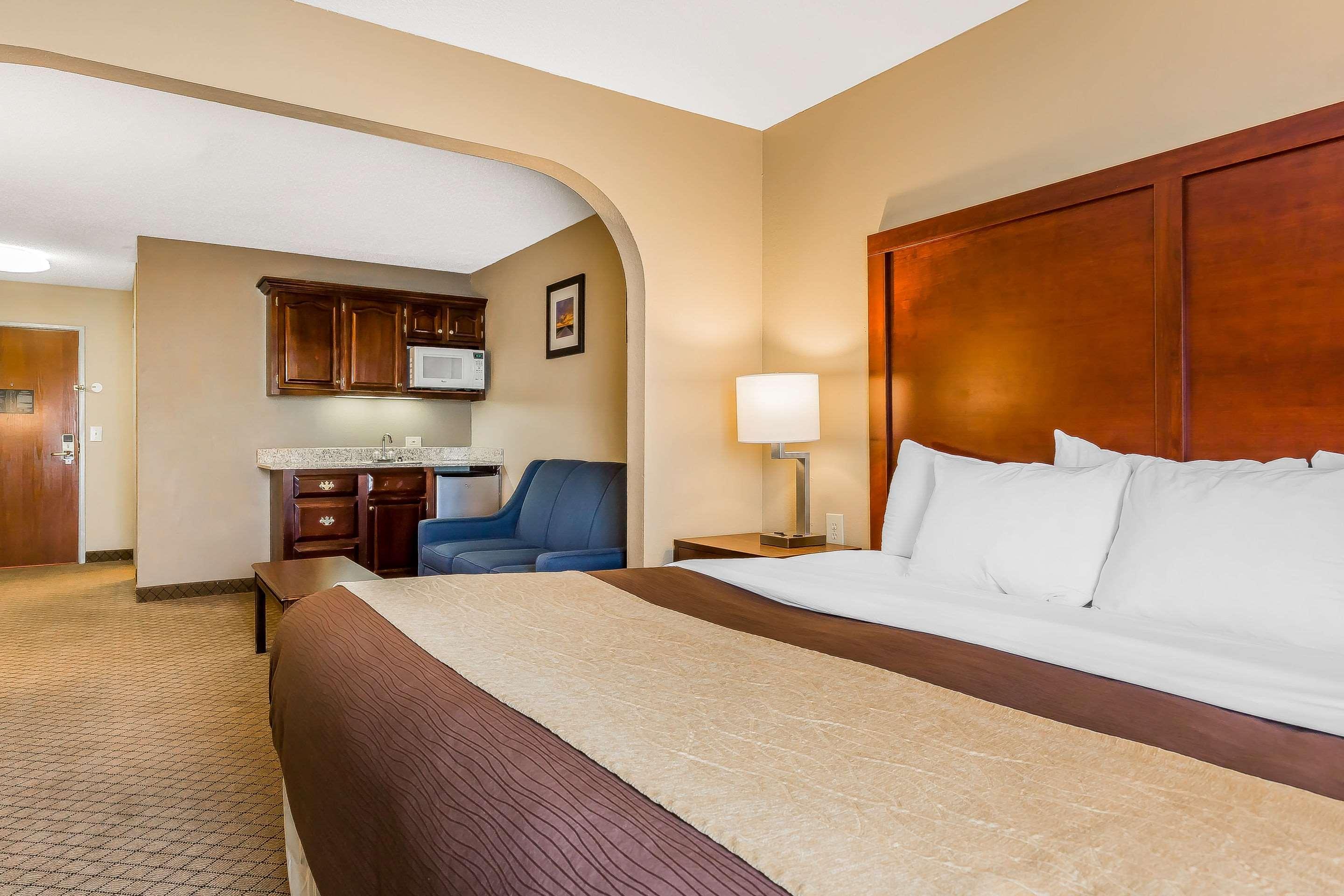 Comfort Inn & Suites Mishawaka-Саут Бенд Екстериор снимка