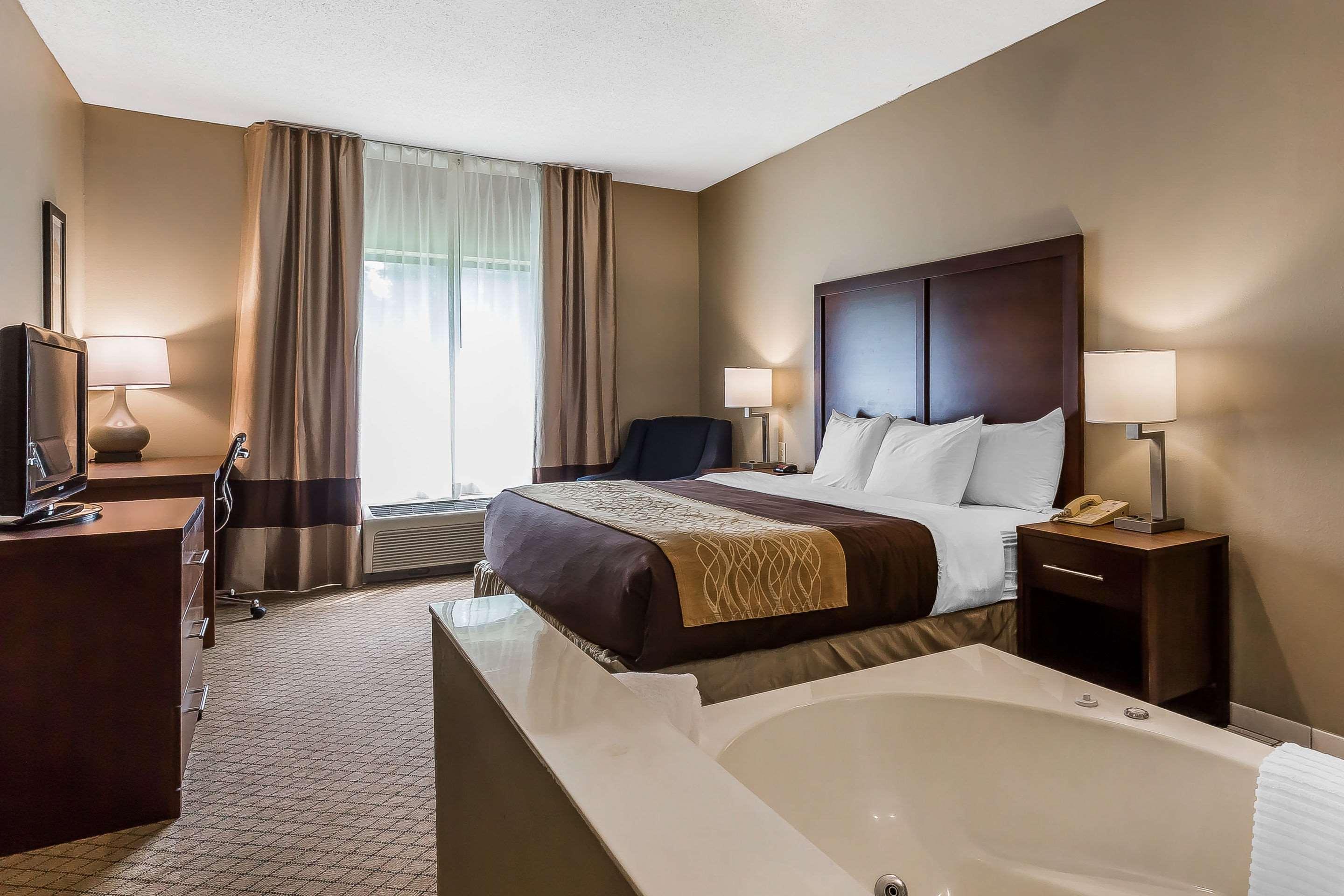 Comfort Inn & Suites Mishawaka-Саут Бенд Екстериор снимка