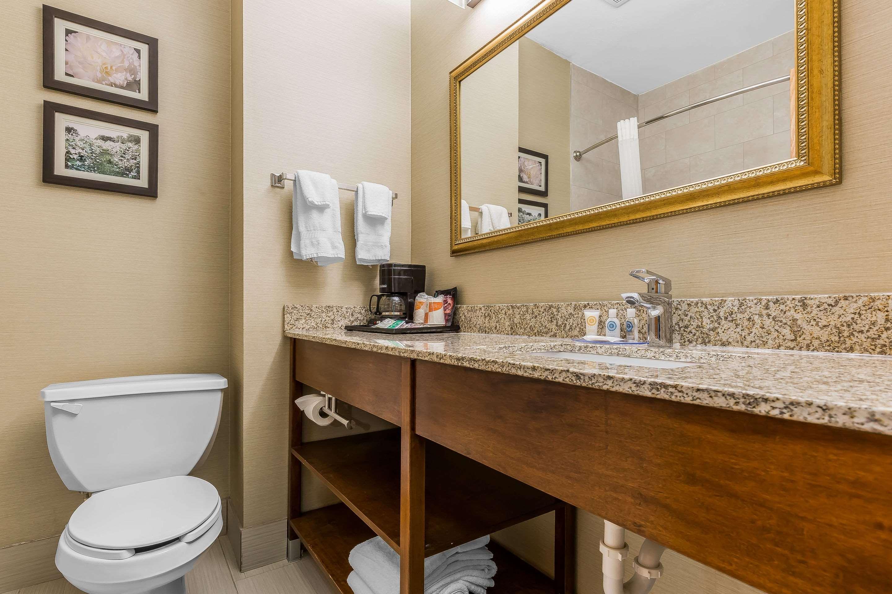 Comfort Inn & Suites Mishawaka-Саут Бенд Екстериор снимка