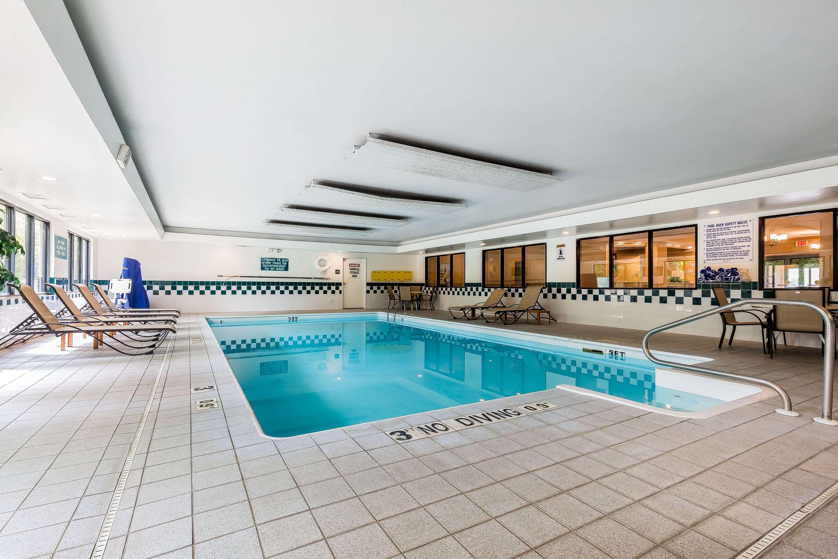 Comfort Inn & Suites Mishawaka-Саут Бенд Екстериор снимка