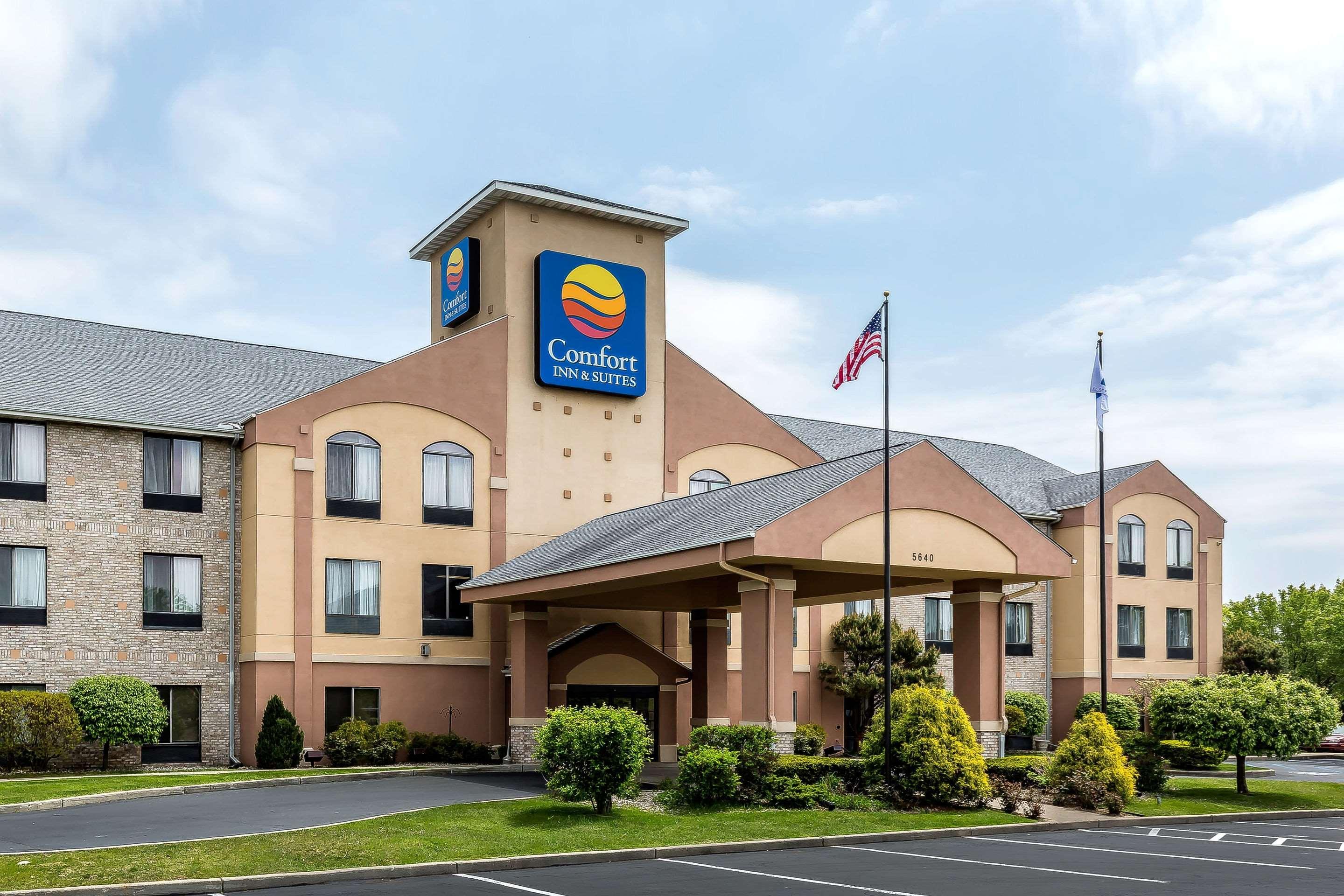 Comfort Inn & Suites Mishawaka-Саут Бенд Екстериор снимка