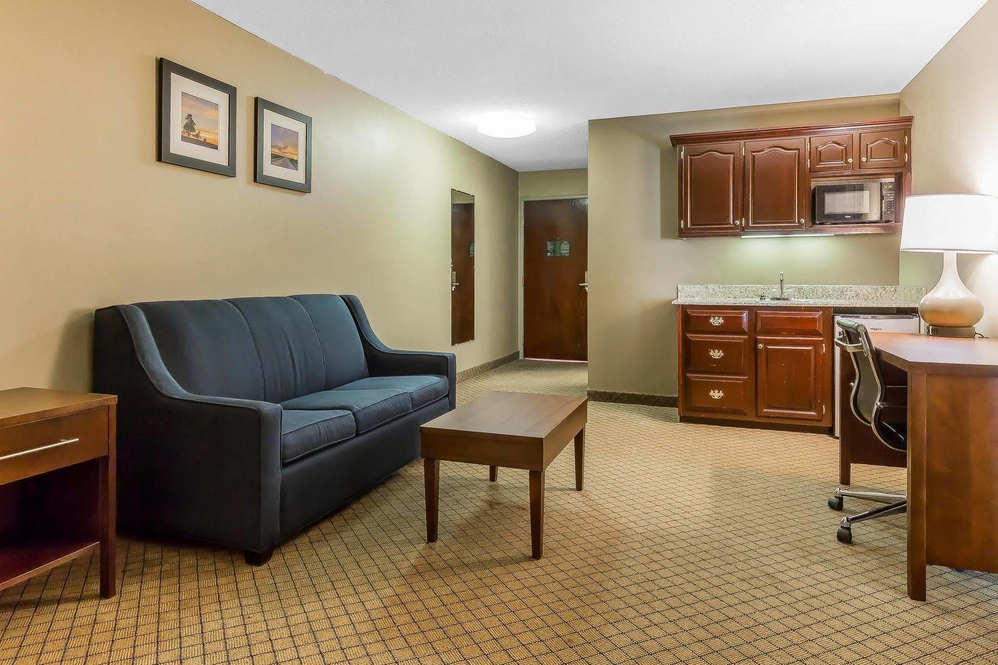 Comfort Inn & Suites Mishawaka-Саут Бенд Екстериор снимка